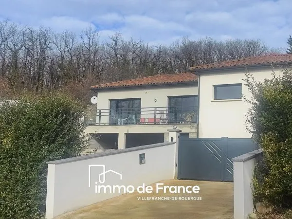 Maison contemporaine 111 m² 3 chambres, garage + sous sol de 125 m², piscine, terrain de 1296 m²