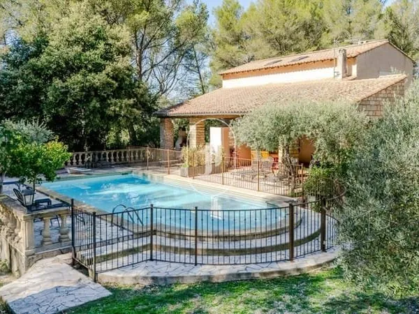 Maison 3 pièces 350 m²