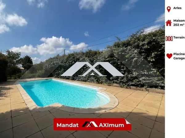 Maison 202 m² Arles