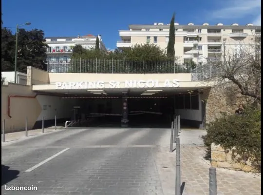 Loue Parking St Nicolas