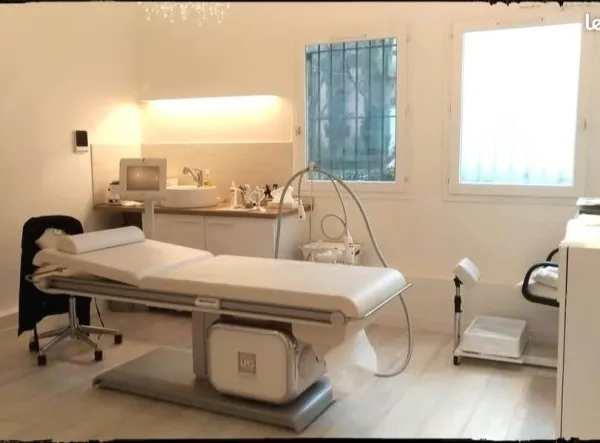 Belle opportunité : institut de beauté complet équipé