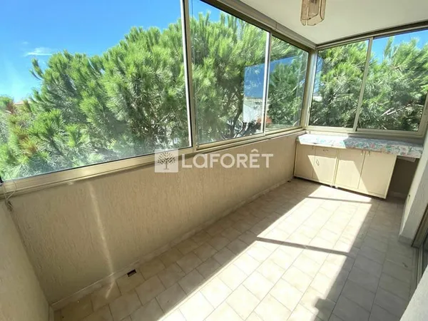 Cannes La Bocca : appartement 3 pièces 65 m² avec Garage, Parking et Cave