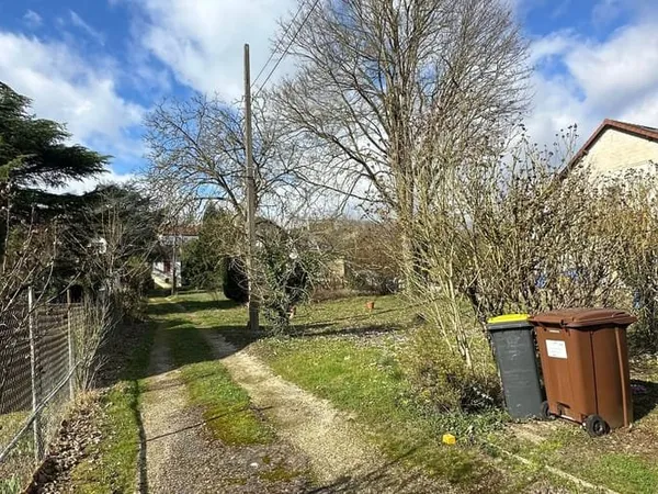 Terrain 805 m²