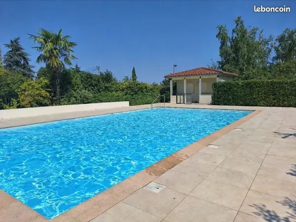 Joli appartement, piscine, garage, terrasse