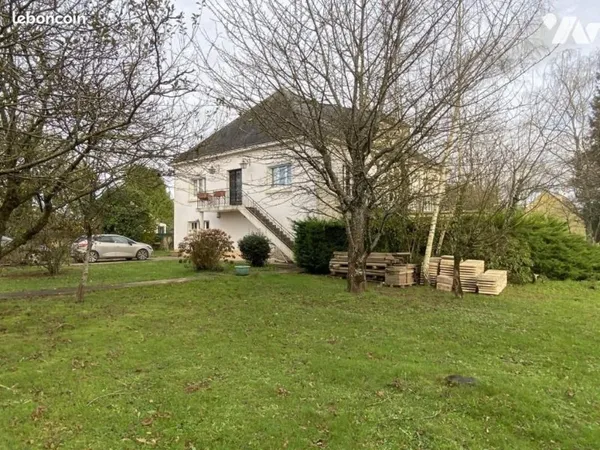 Maison 11 pièces 330 m²