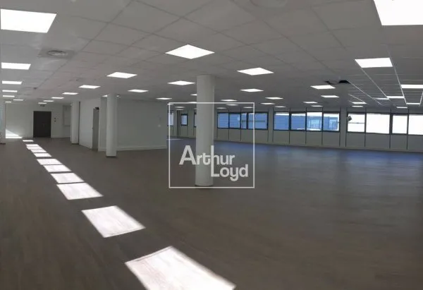 Bureaux 1395 m²