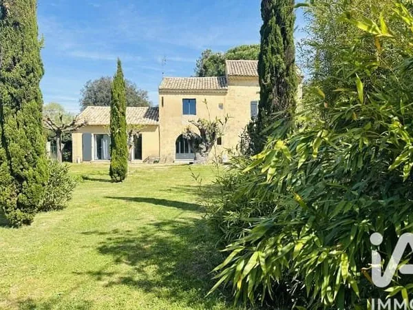 Mas provençal 5 pièces 270 m²