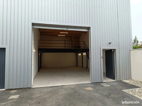 Local activité-Entrepot 115 mètres carrés-Récent-St Jory-A62