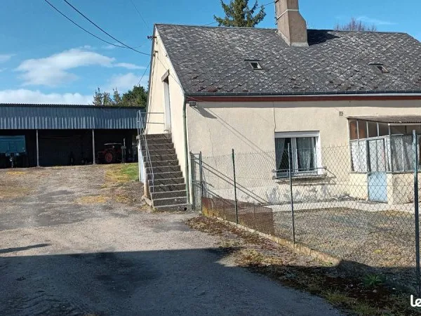 Maison + grange + hangar + terrain