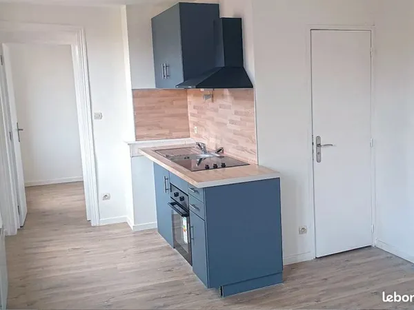 Appartement rénové Type 2 - Centre ville