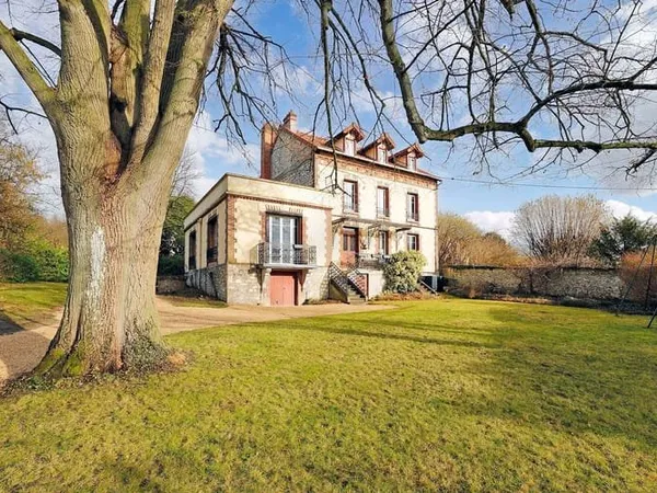 Maison 10 pièces 238 m²