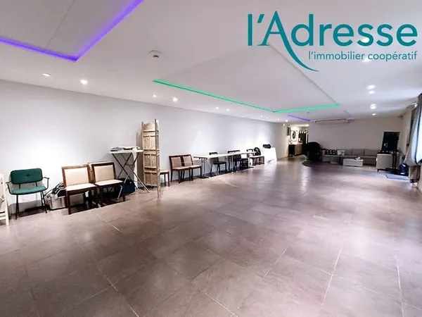 Maison 320 m²