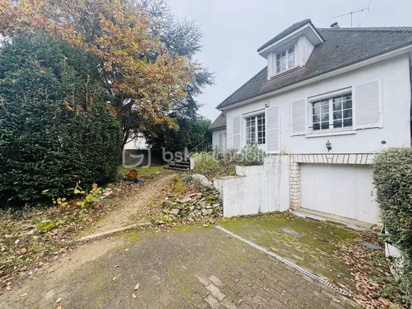 Maison 8 pièces 198 m²