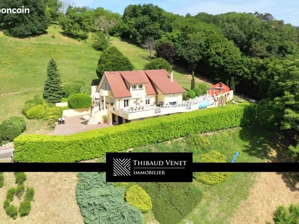 Propriété 10 pièces 321 m²