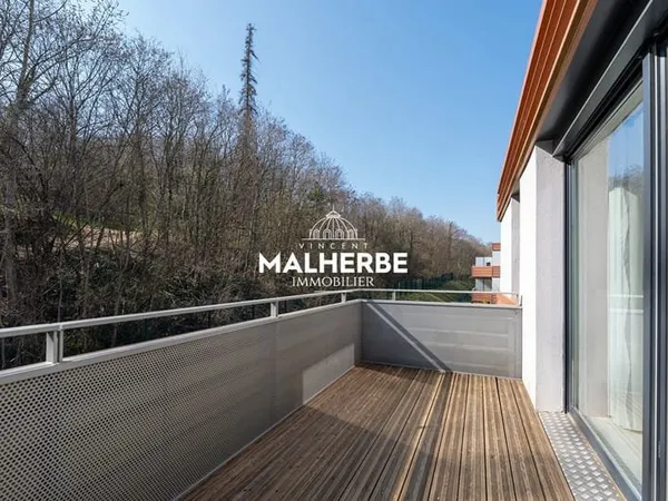 RESIDENCE MODERNE POUR CET APPARTEMENT EN EXCELLENT ETAT