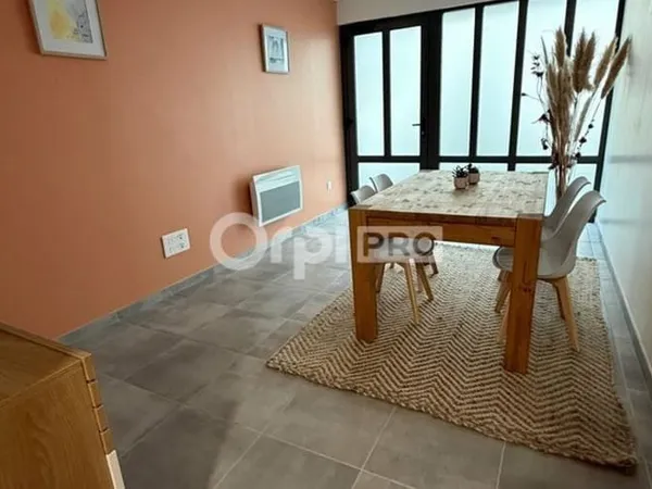 Bureaux 1 pièce 80 m²