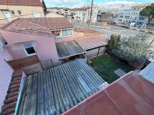 Maison 8 pièces 217 m²