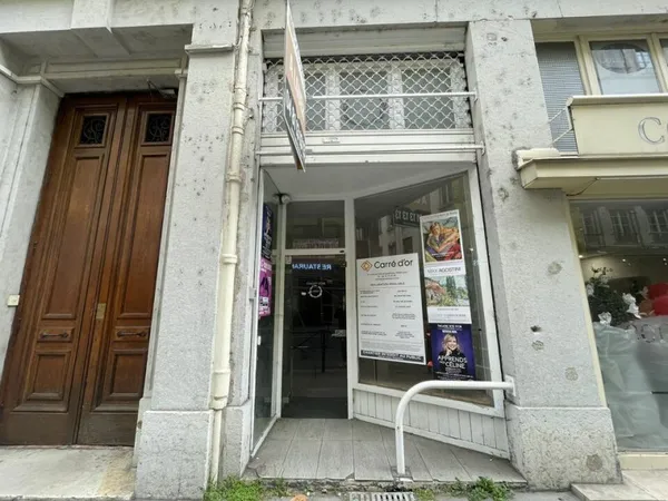 LOCAL COMMERCIAL à LOUER