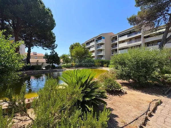 PORT FREJUS