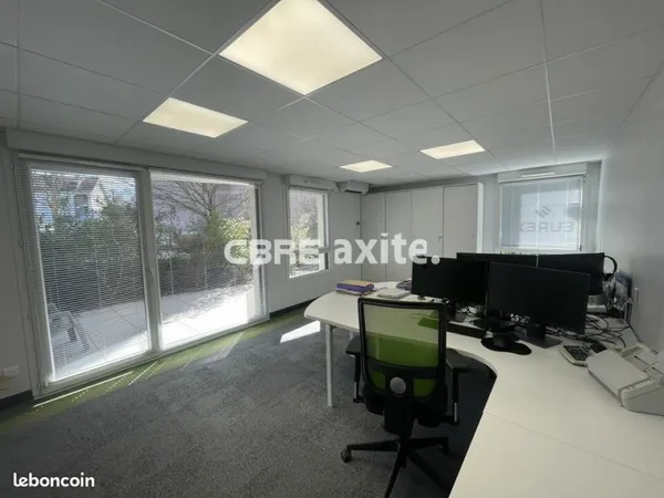 BUREAUX 167 m² RUMILLY