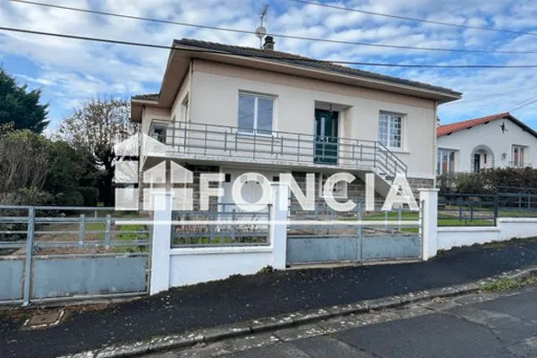 Maison et villa de prestige Location Niort 5p 112m² 960€