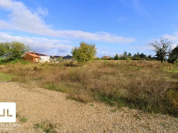 Terrain 1 013 m² - POMMIERS