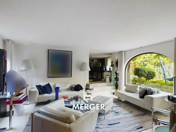 MAGNIFIQUE MAISON 248 m² AVEC PISCINE