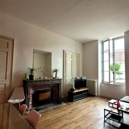 Appartement F2 avec place parking meublé