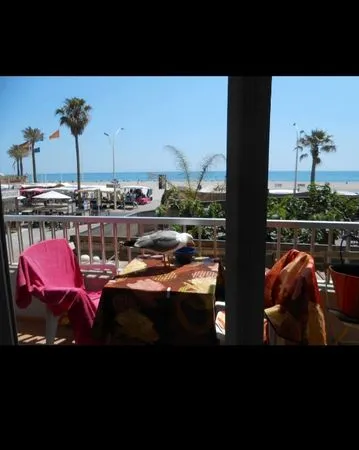 Particulier vend t2-canet en roussillon-front de mer-vue panoramique