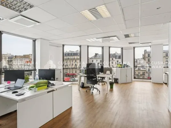 Bureaux 424 m²