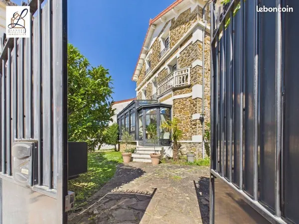 Maison 7 pièces 170 m²