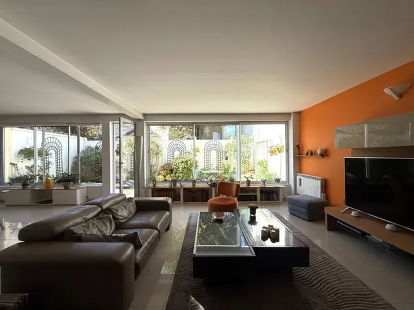 Loft 7 pièces 209 m²