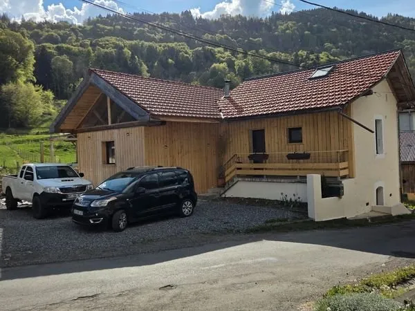 Petite Maison dans hameau