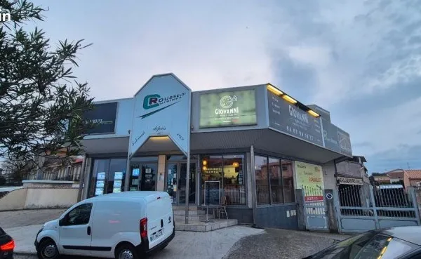 Commerce pizzeria
