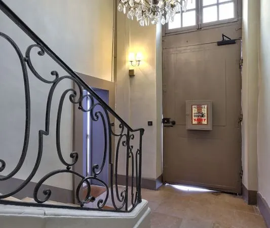 Loue en rez de chaussée bel appartement place d'Alliance Nancy 74 m2