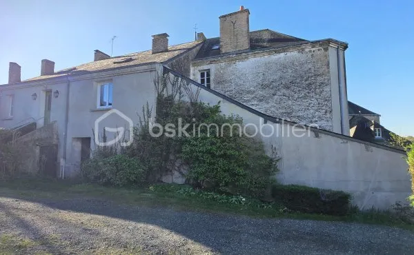 Maison 8 pièces 317 m²