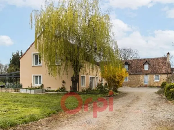 Maison 9 pièces 357 m²