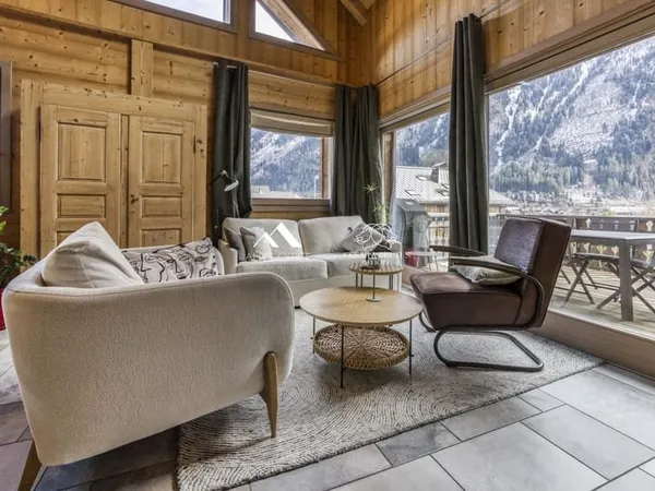 Chamonix-Mont-Blanc - Secteur Les Pècles - Chalet 140 m² au