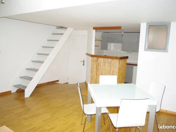 LOUE T2 Meublé en duplex sur le port de Vannes