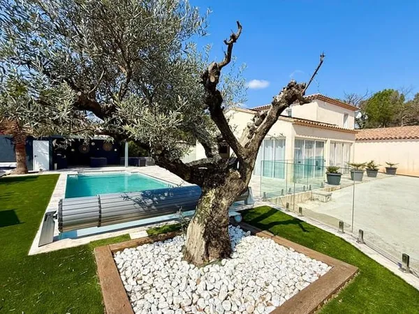 Maison 5 pièces 160 m²