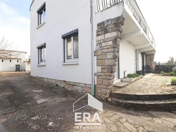 Maison 8 pièces 140 m²