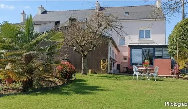 CLÉGUÉREC - MAISON FAMILIALE RÉNOVÉE