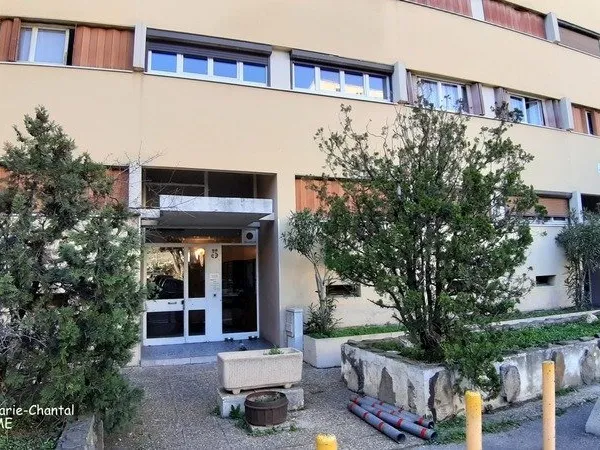 Appartement T3 lumineux avec loggia et parking - Marseille 15e bd du Bosphore
