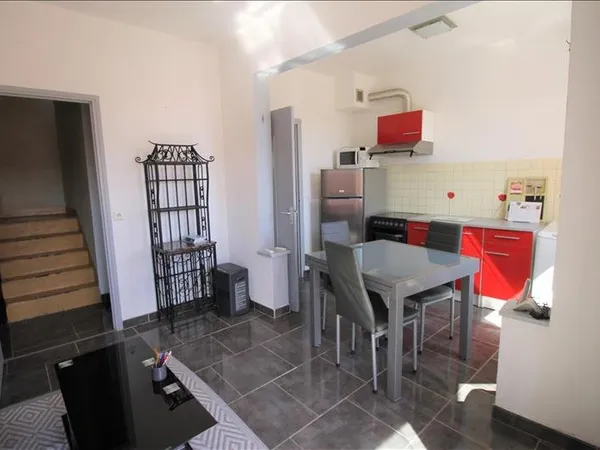 Maison de bourg de 6 pièces principales