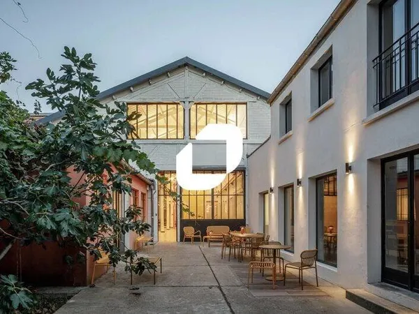 Bureaux 663 m²