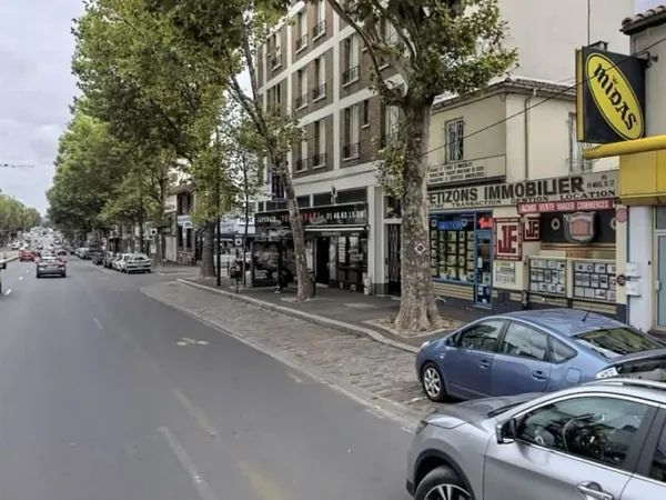 Local commercial 375 m²