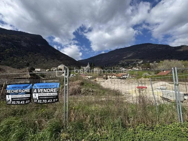 Terrain constructible 602 m²