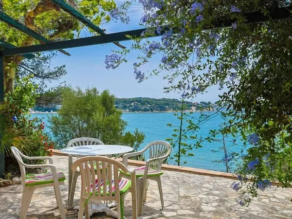 Maison de plain-pied 7 pièces 237 m²