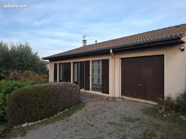 Maison individuelle 90 m2, 3 chambres, grand jardin