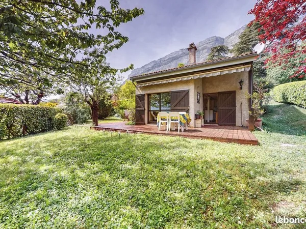 Biviers - Maison familiale avec jardin paysager & vue montagnes